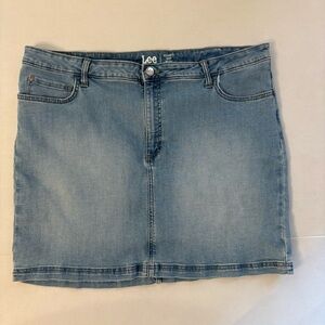 Lee Women's sz 22 Blue Denim Skort mid rise